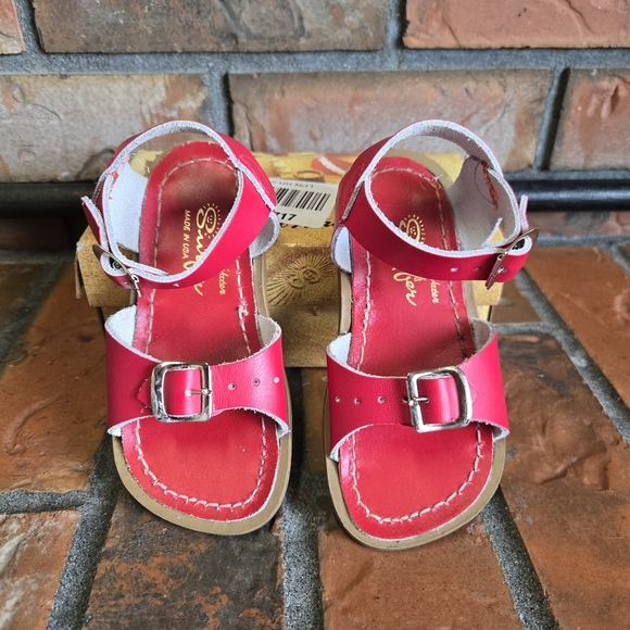 Sun San Saltwater Red Sandals - Picture 1 of 4